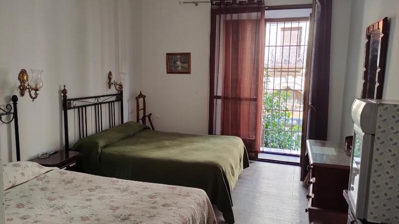 Triple Room image 4