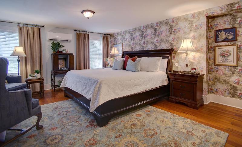 Forsyth Park Inn - image 21