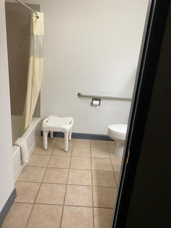 King Room - Disability Access/Non-Smoking image 4