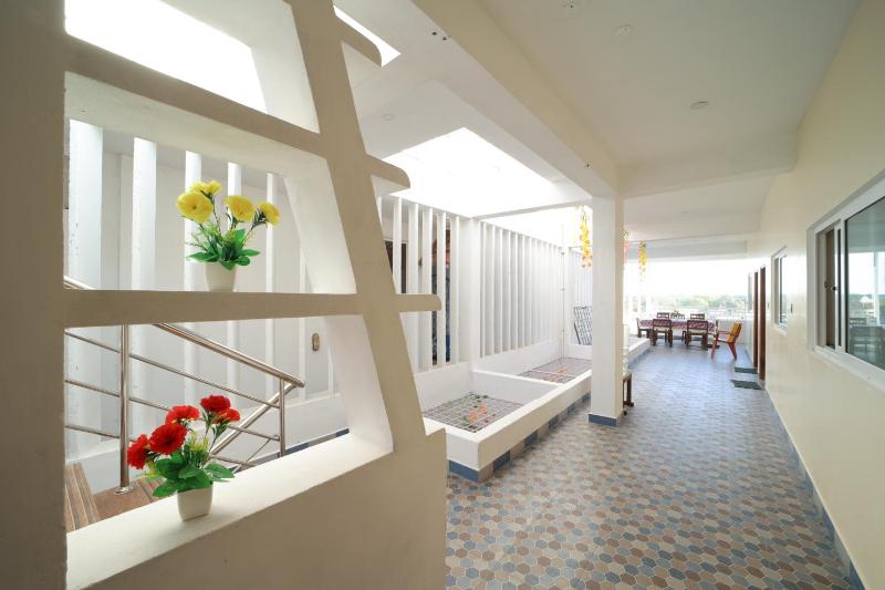 Le Pondy Homestay White Town - image 11