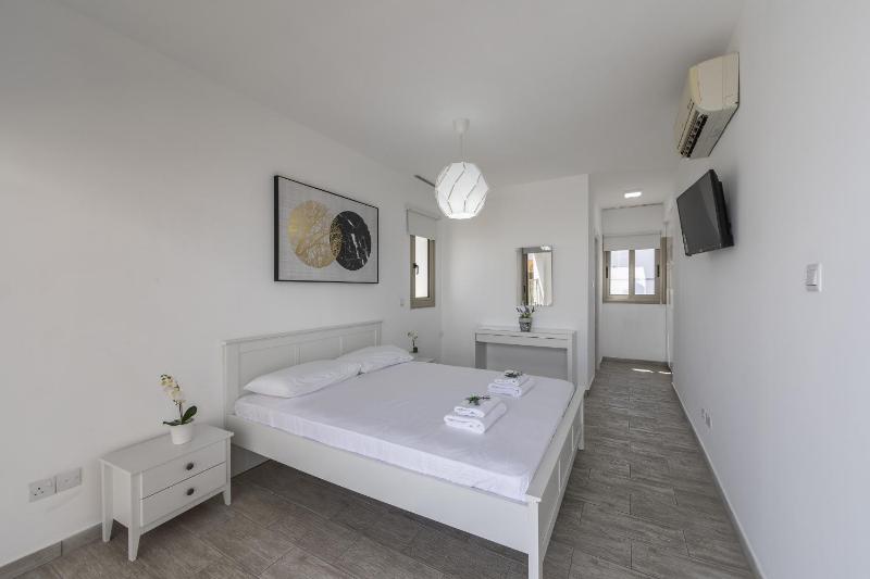 Protaras Sunrise Beach Villa 2 - image 13