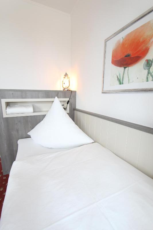 Standard Single Room image 1