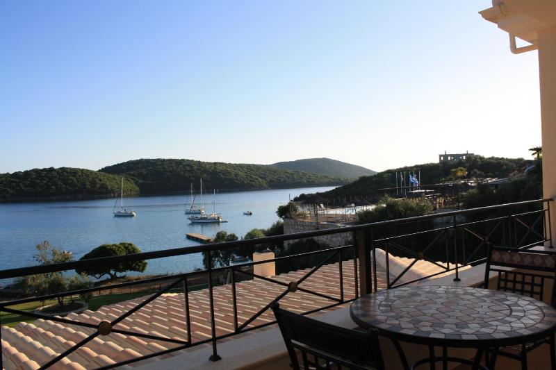 Split Level Apartment with Sea View  image 4