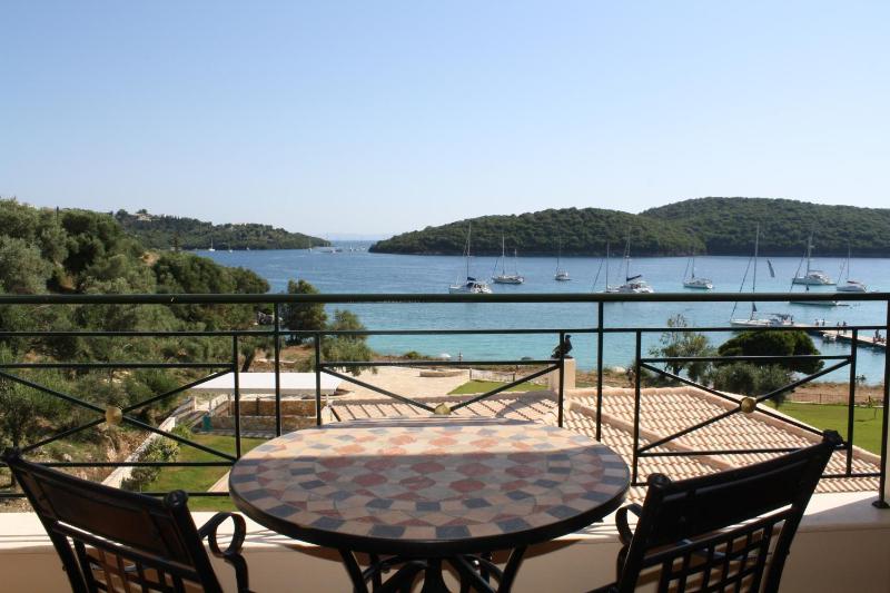 Split Level Apartment with Sea View  image 3