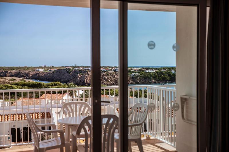 Apartment with Sea View image 3