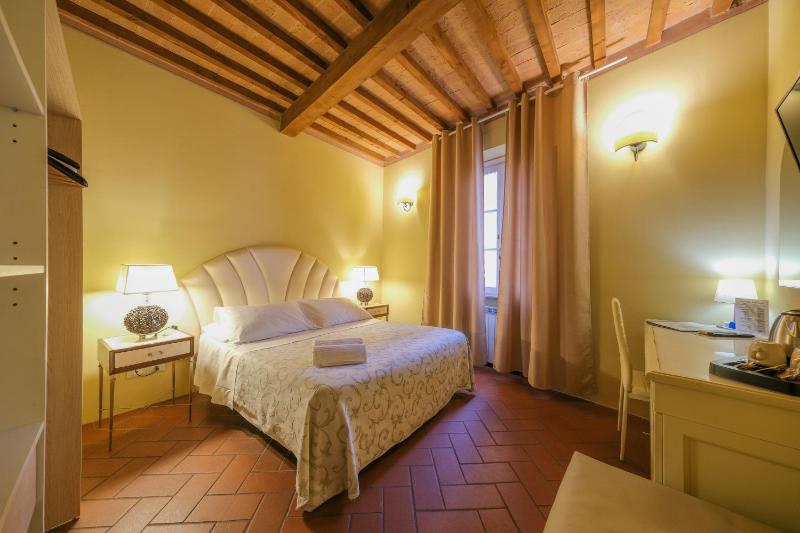 Standard Double Room image 1