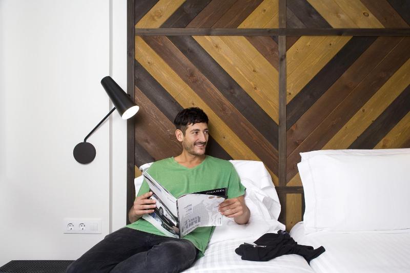 Double or Twin Room image 2