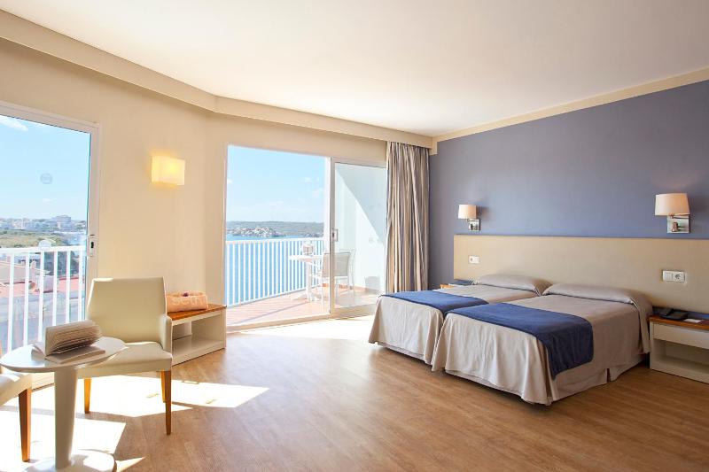 Superior Double Room with Balcony image 1
