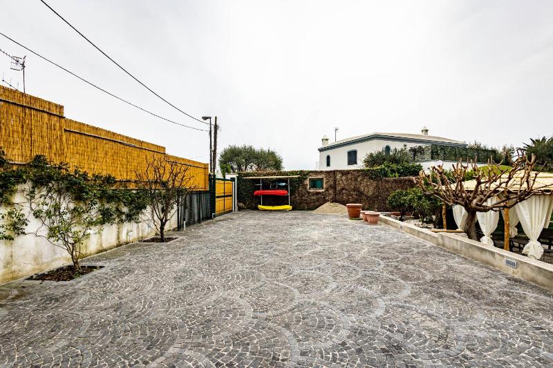 Villa Conchiglia blu con piscina - image 24