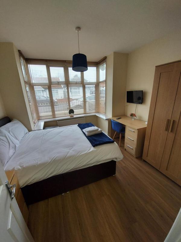 Double Room with Private Bathroom image 4