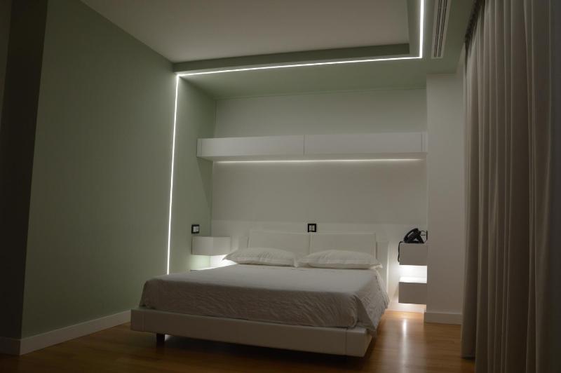 Standard Double or Twin Room image 3