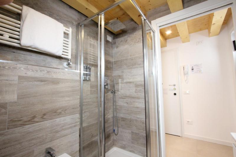 One-Bedroom Apartment image 4