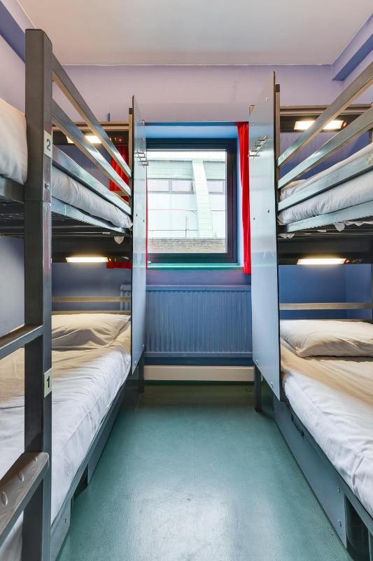 Bed in Mixed Dormitory Room for 4 People image 1