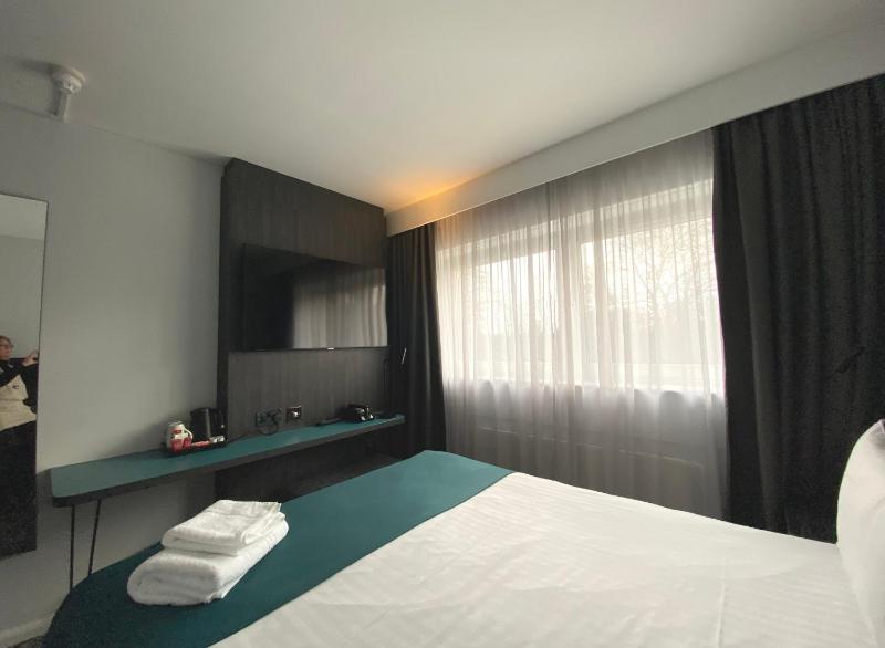 Superior Double Room image 4