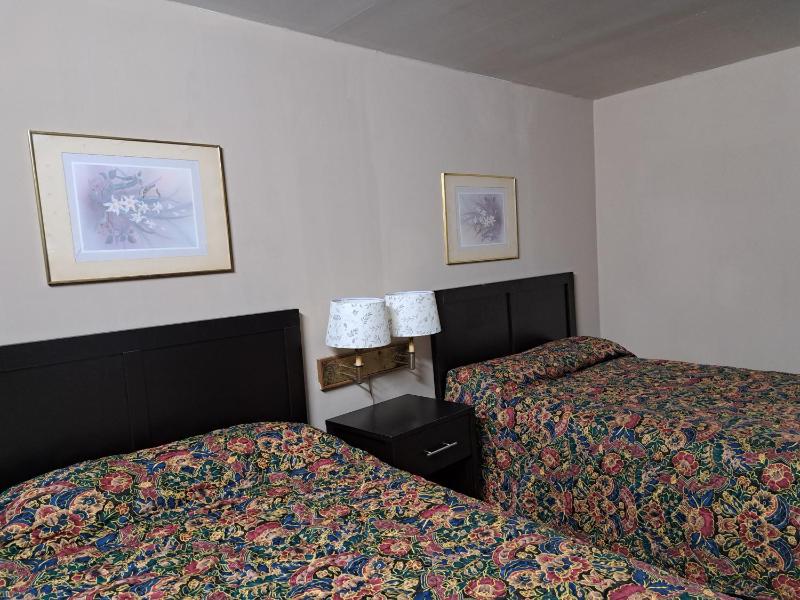 Standard Double Room image 2