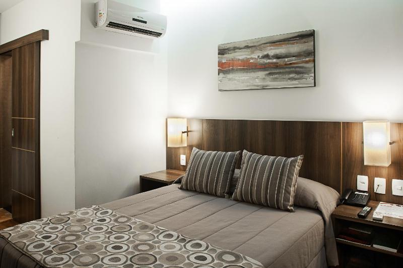 Normandy Hotel - image 15