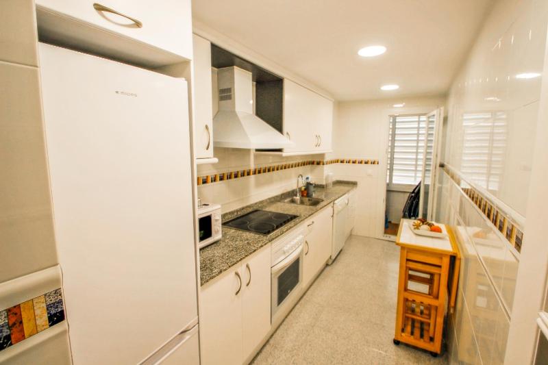 Isabel - modern apartment in the center of Moraira - image 8