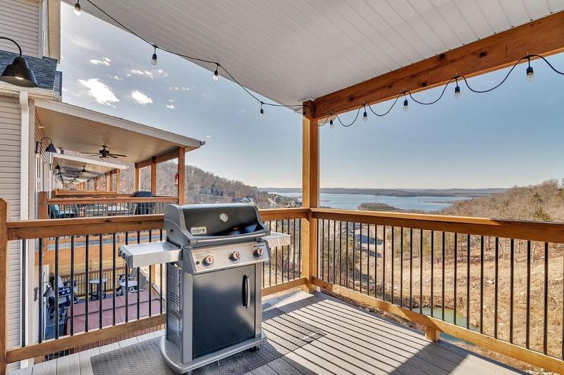 Bird's Eye View at Table Rock Lake $400 Daily Attractions - image 20