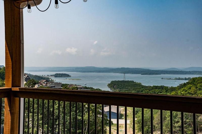 Bird's Eye View at Table Rock Lake $400 Daily Attractions - image 41