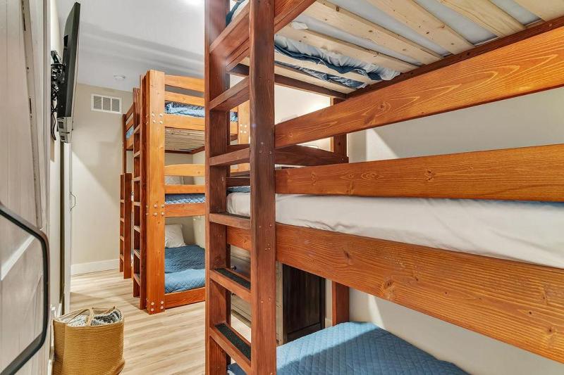Lochview Lodge - image 40