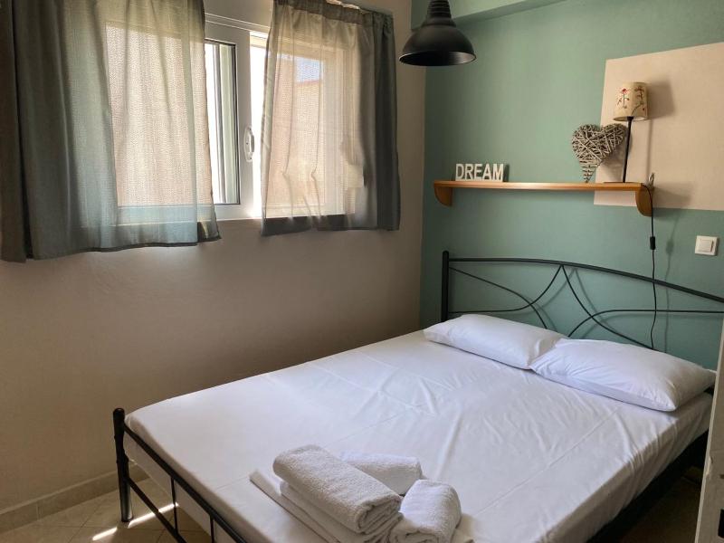 One-Bedroom Apartment image 2