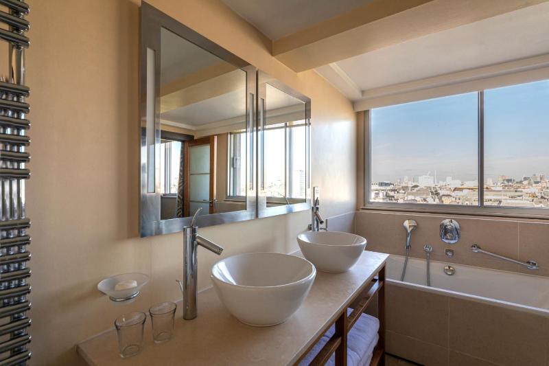 Penthouse Suite image 2