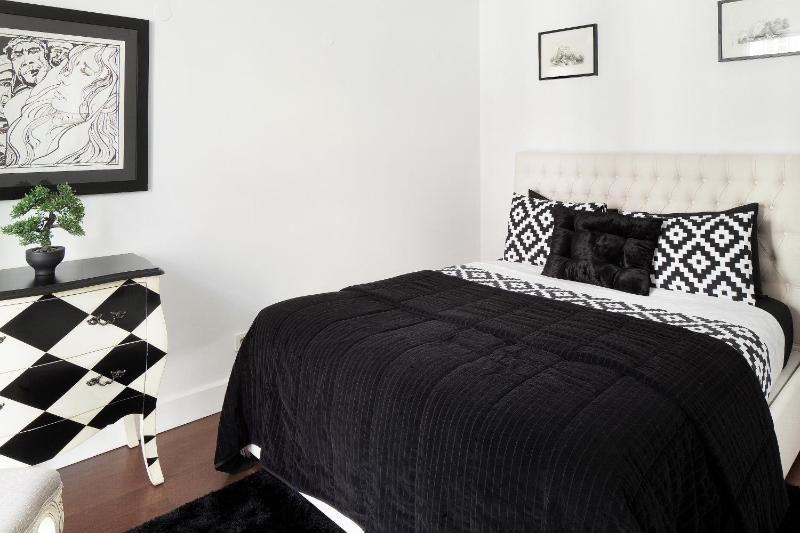 Superior Three-Bedroom Apartment image 3