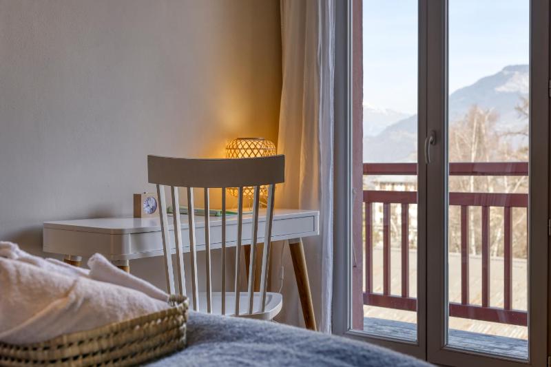 Deluxe Double or Twin Room with City View image 4