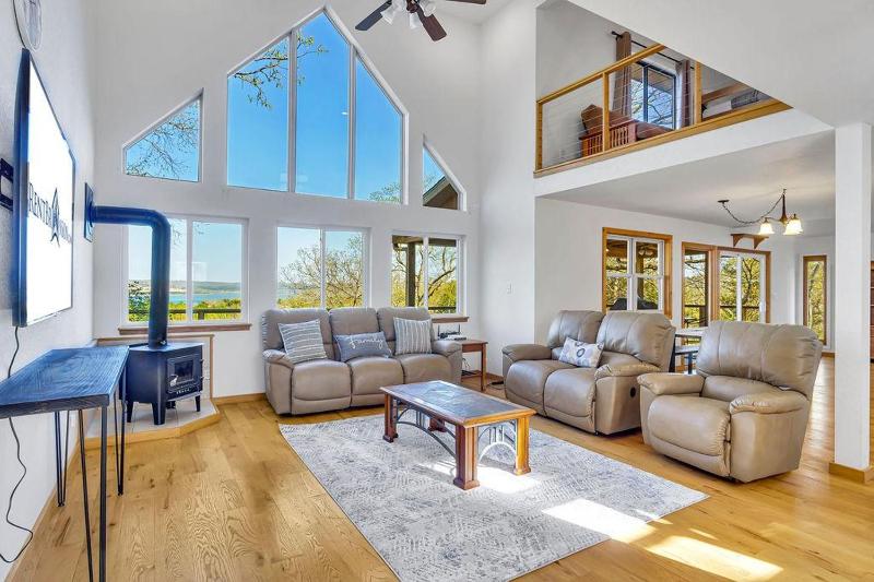 Three-Bedroom Holiday Home  image 1