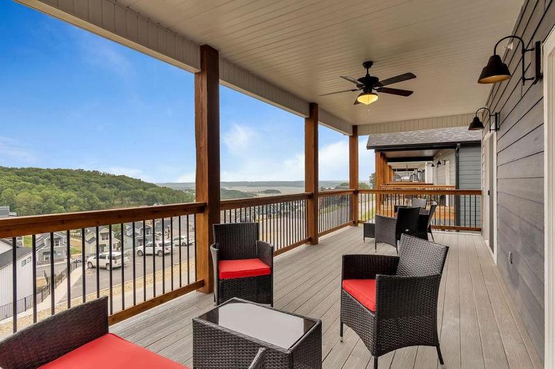 Idle Time at Table Rock Lake - image 27