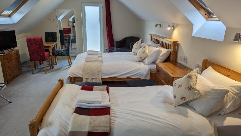 Room 7 image 4