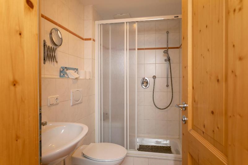 One-Bedroom Apartment image 2