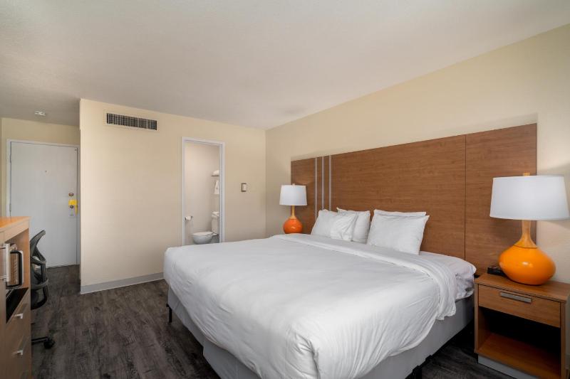Nevada Flats Hotel - image 12