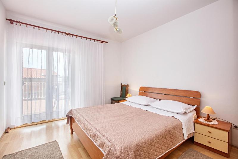 Apartment with Terrace and Sea View image 1