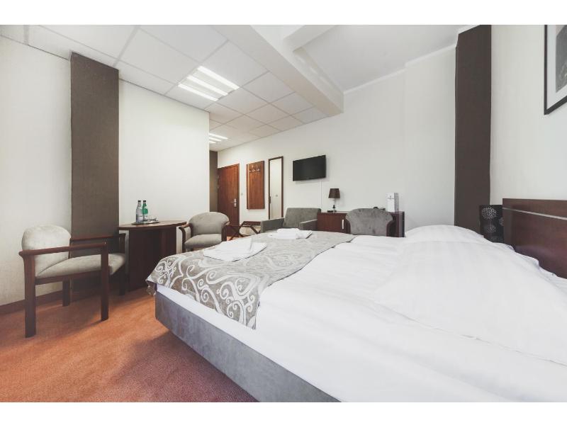 Superior Double Room image 3