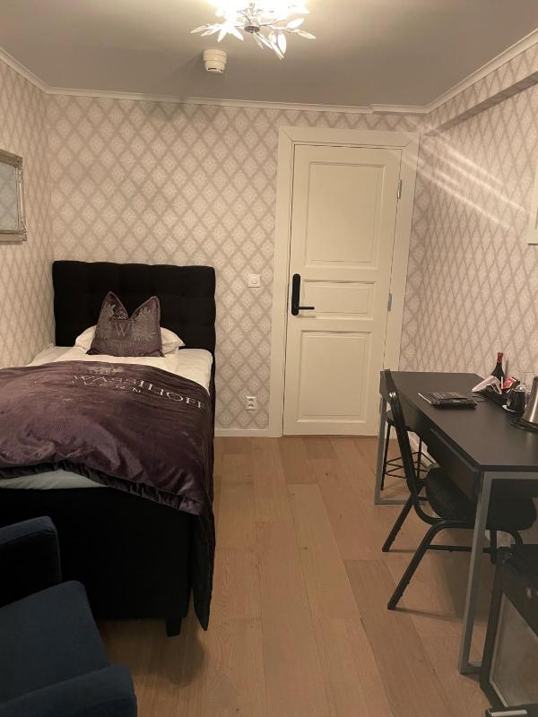 Budget Internal Single Room image 4
