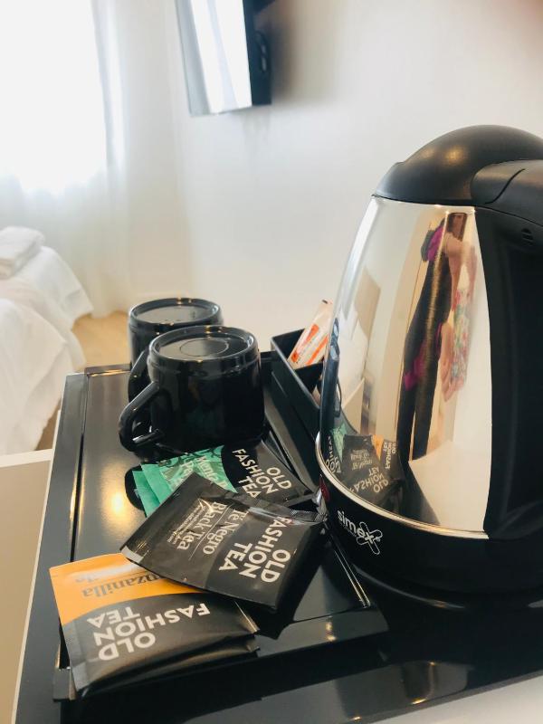 Deluxe Twin Room image 2