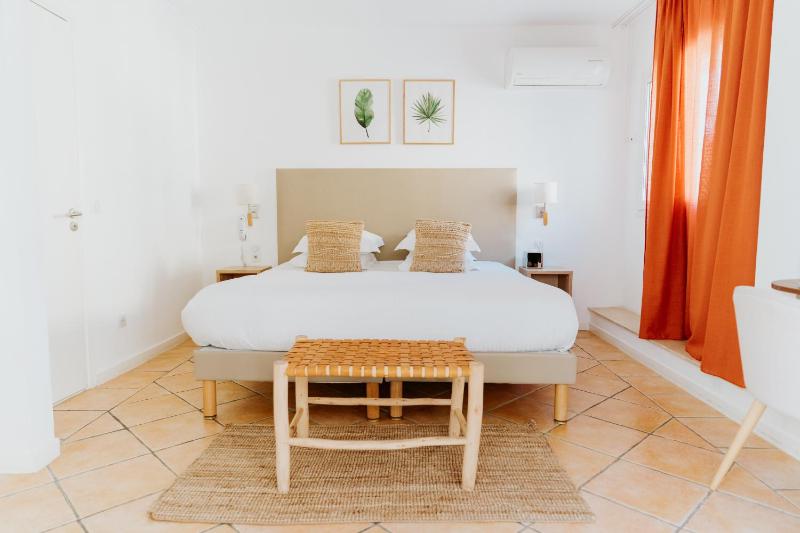 Double Room with Terrace image 3