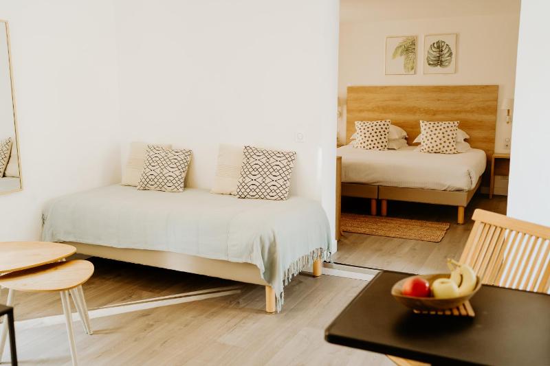 Family Suite (2 Adults + 2 Children) image 2