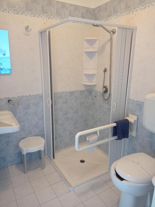 Double or Twin Room - Disability Access image 3