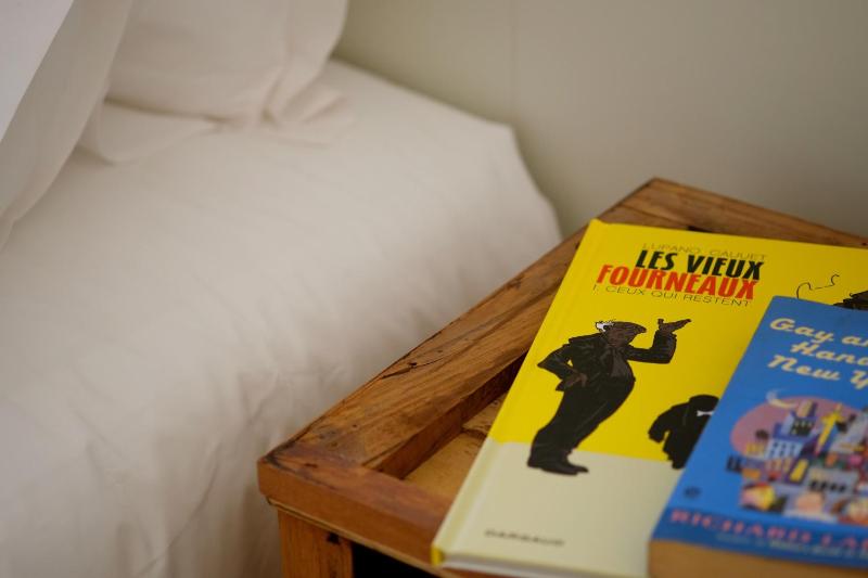 Deluxe King Room image 4