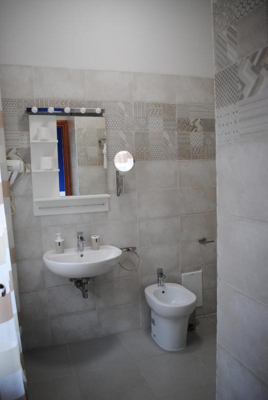 Double Room image 4