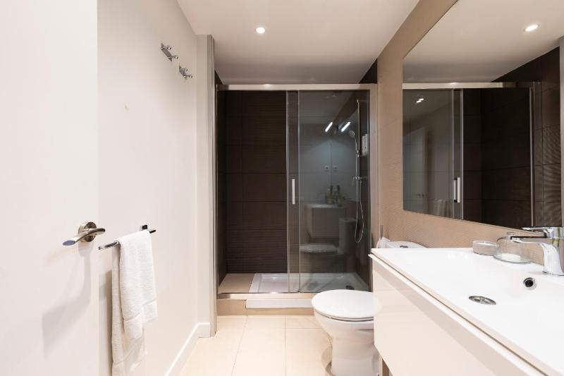 Two-Bedroom Apartment (2-4 Adults) image 2