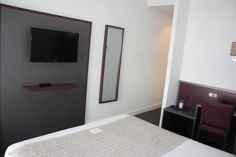 Double Room with Estuary View image 3