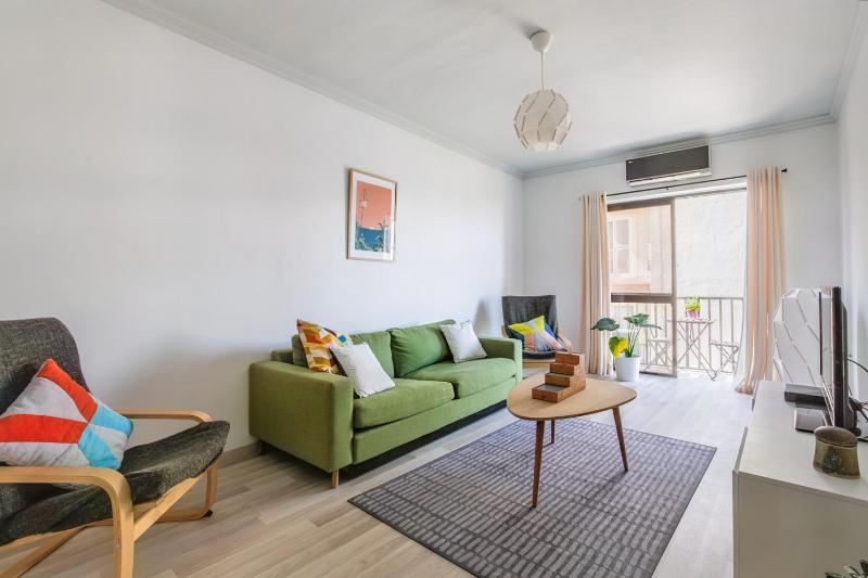 Stylish 3 Bedroom Apartment - St. Julians - 5 mins from Balluta Bay Images