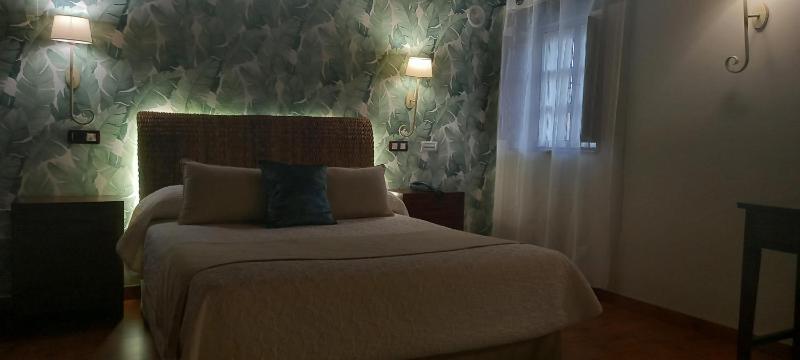 Double Room with Hydromassage Bath image 3