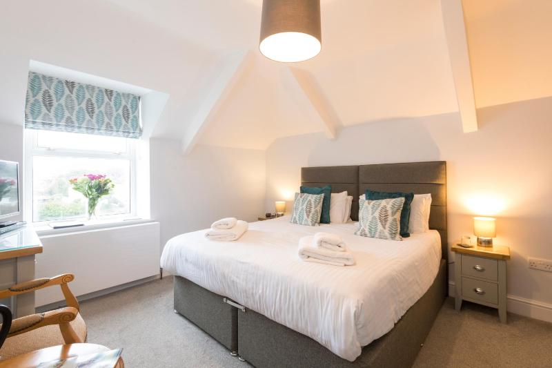 Double Room with Beach View image 1