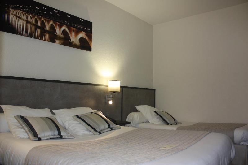 Triple Room with La Place d'Armes View image 3