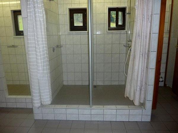 Double Room with Shared Bathroom image 4