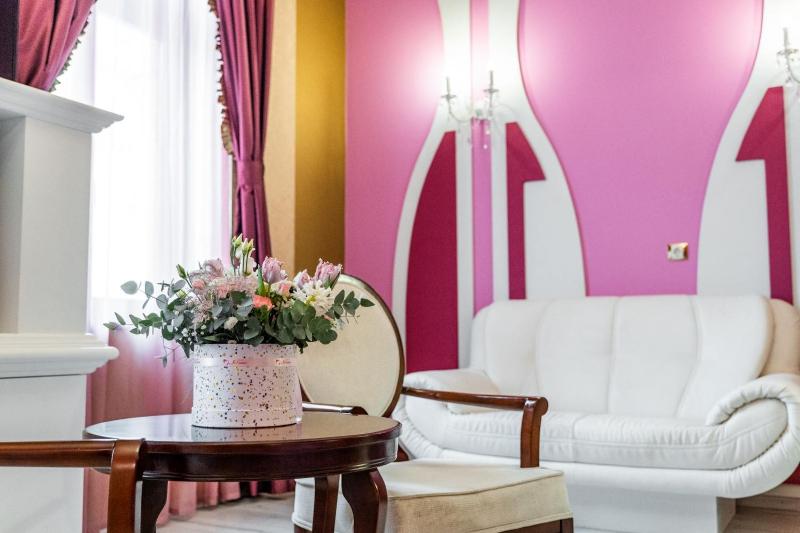 Apartament La Teatru Boudoir - image 4
